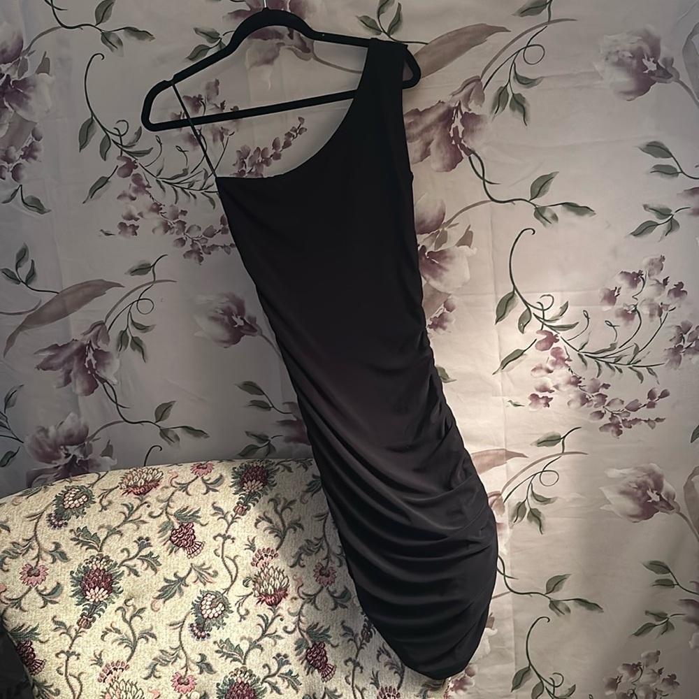 One shoulder Assymetrical Sheared sides mini Little black dress Party pullup